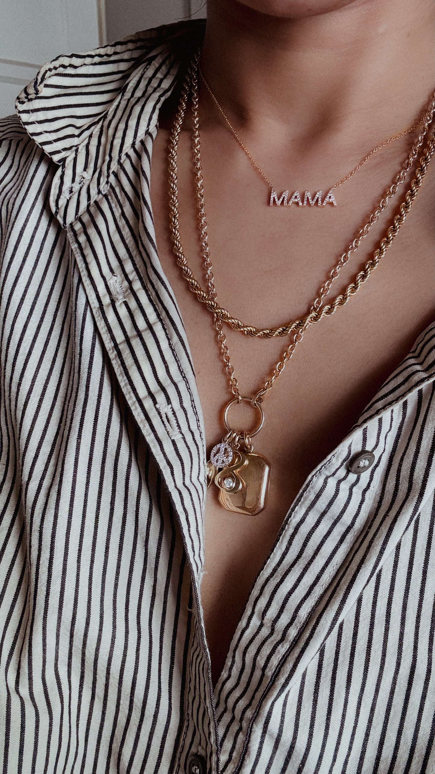 Antique Gold Diamond Cut Split Ring Charm Holder