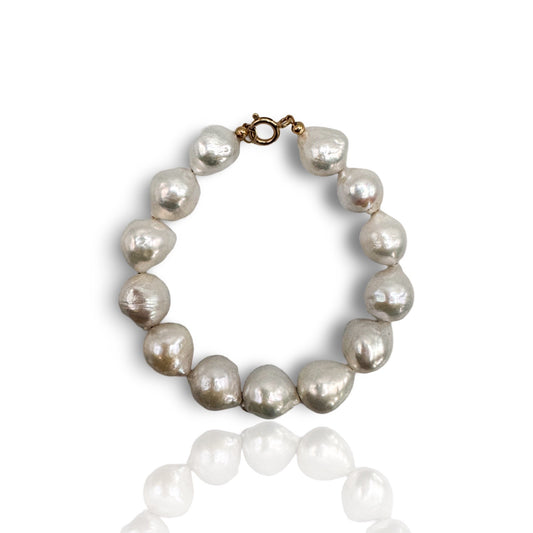 Iris Baroque Pearl & Gold Bracelet