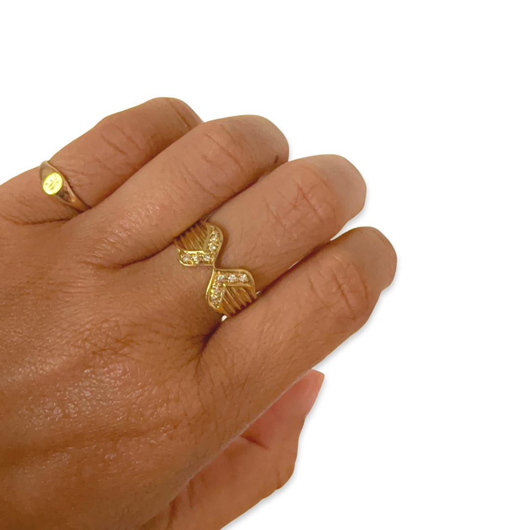 Vintage Gold Belt Style Diamond Ring