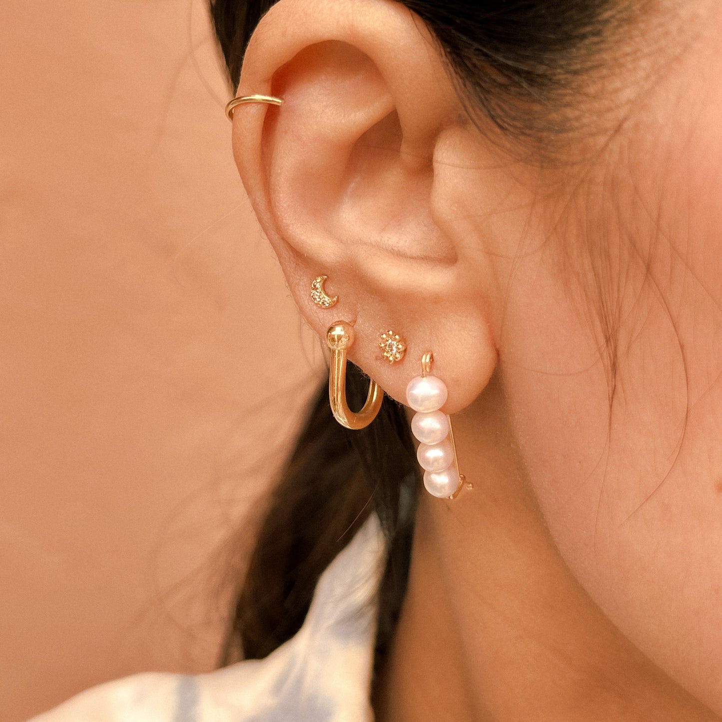 Soledad Pearl Safety Pin Earring