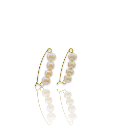 Soledad Pearl Safety Pin Earring