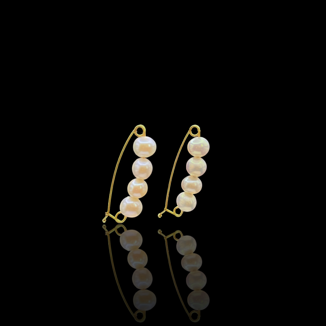 Soledad Pearl Safety Pin Earring